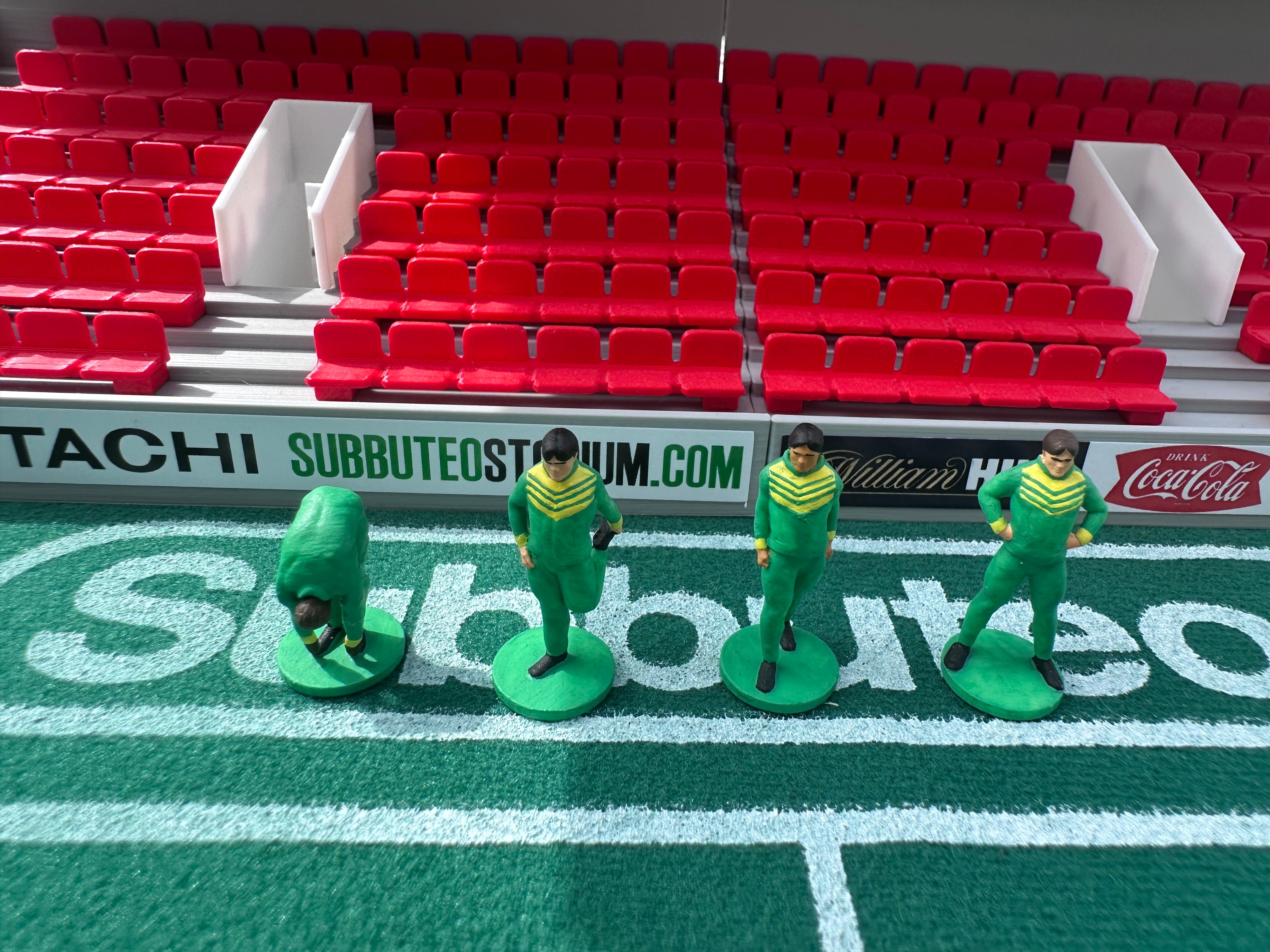 Reserve players warming up – Hand-Painted Subbuteo Accessory (Set of 4)