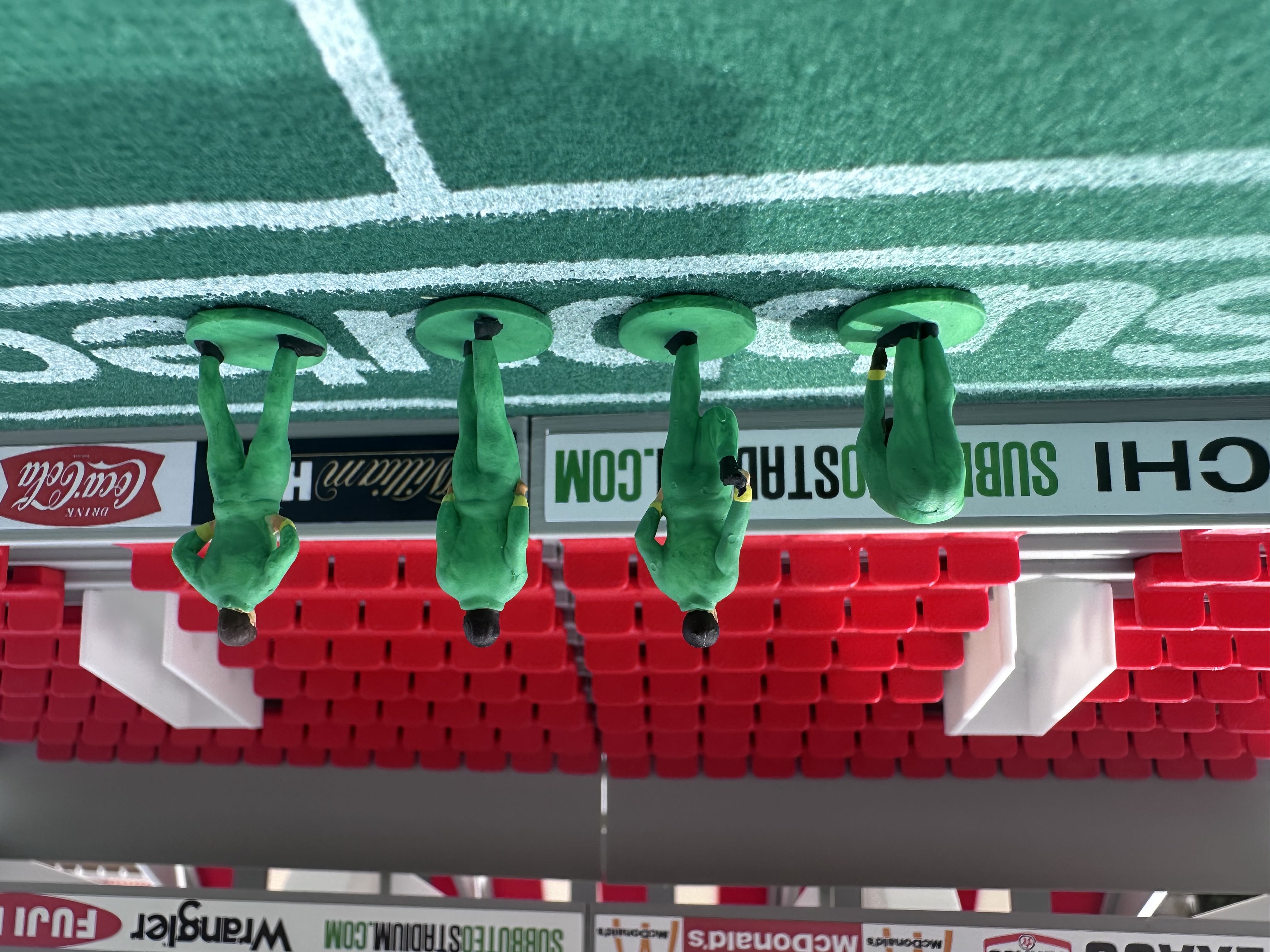 Reserve players warming up – Hand-Painted Subbuteo Accessory (Set of 4)