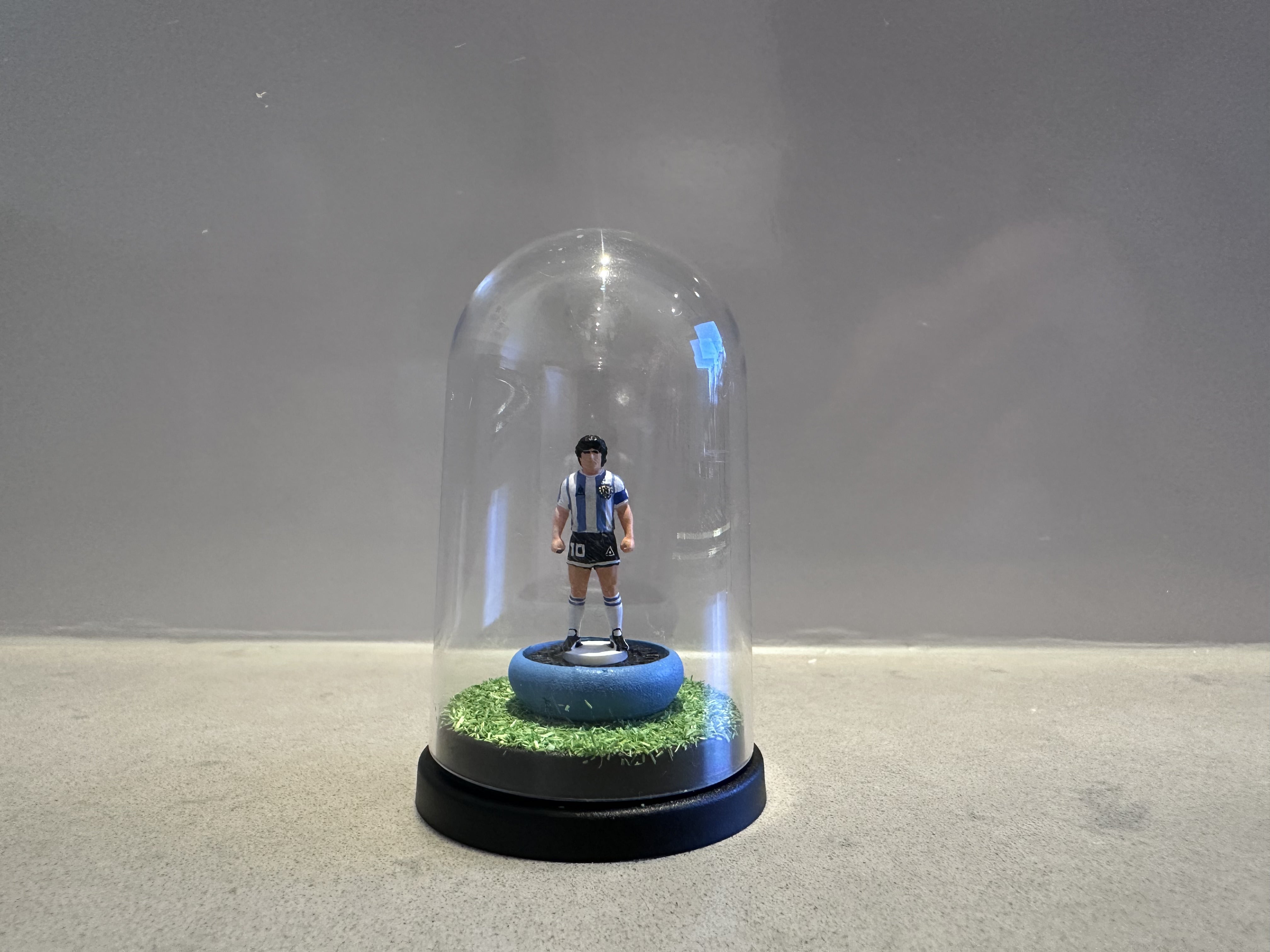 Diego Maradona Legend of football